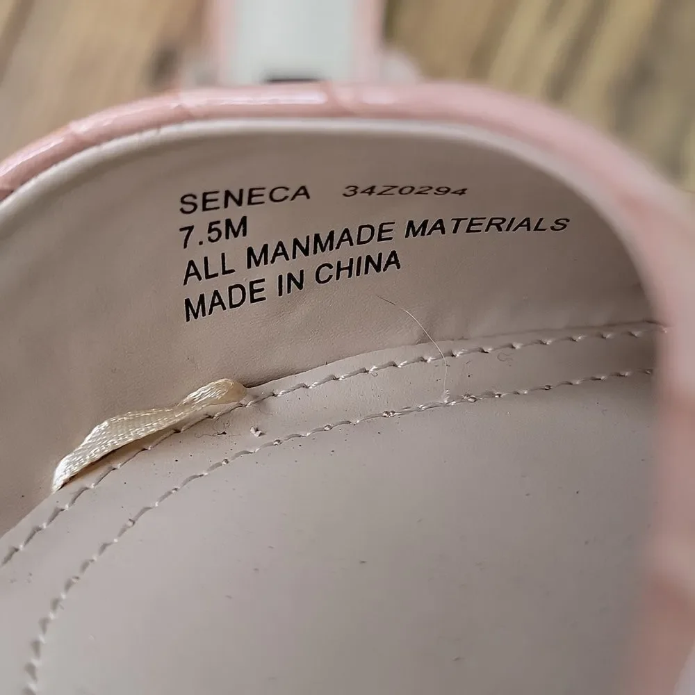 Jones. New York. Seneca. Chic Steps Pink Croc-Embossed Flats. Size 7.5. NWOT